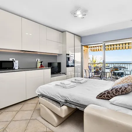 Splendide Vue Front De Mer, Terrasse, Gare Train Appartement *
